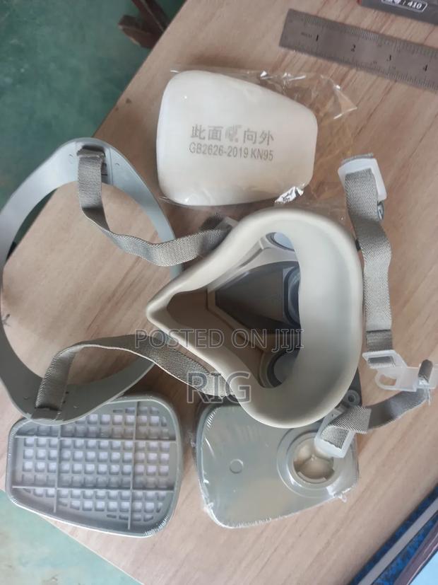 410 Gas Mask photo 2