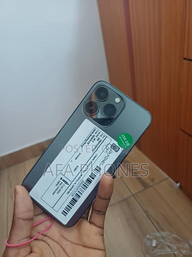 Apple iPhone 13 Pro 256 GB Green · Photo 2