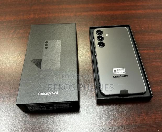 New Samsung Galaxy S24 128 GB Black photo 2
