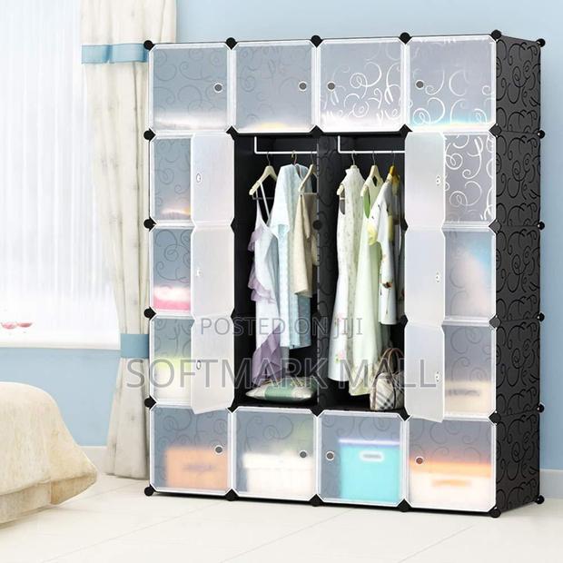 Plastic Wardrobe- 20 Cubes · Photo 1