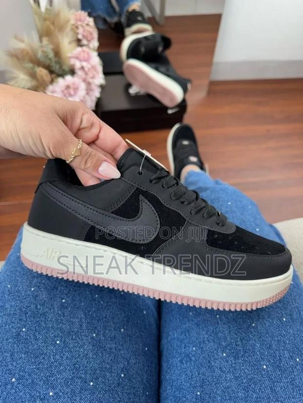 Nike Air Force Blackgrey N White