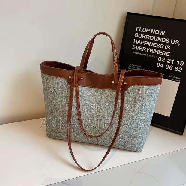 Ladies Handbag photo 3