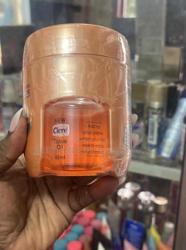 Clere Nourishing Body Crème With Tissue Oil · Photo 4