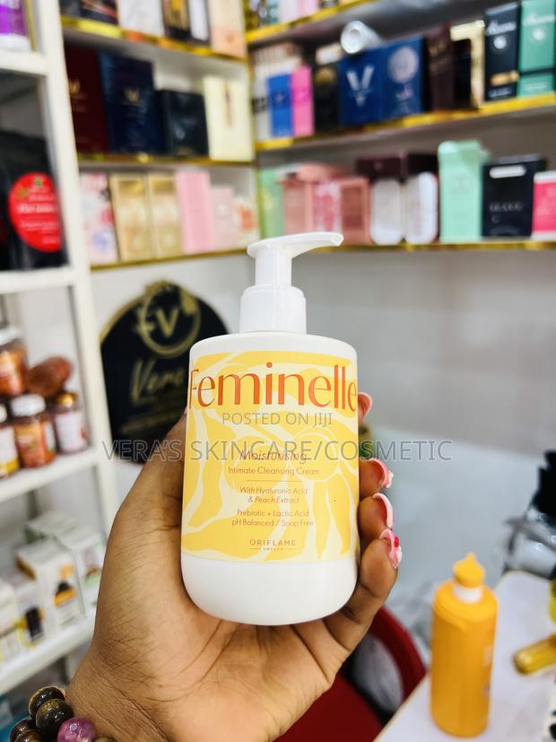 Feminelle Intimate Wash · Photo 4