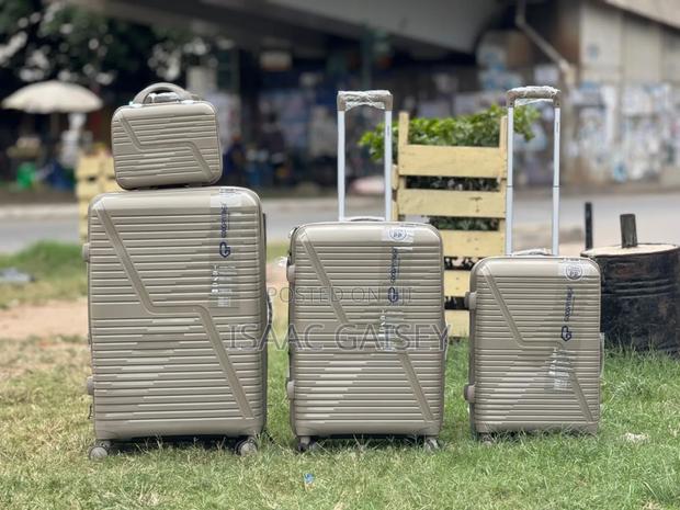 4 In 1 Trolling Anticrake Luggages /Traveling Bags · Photo 1