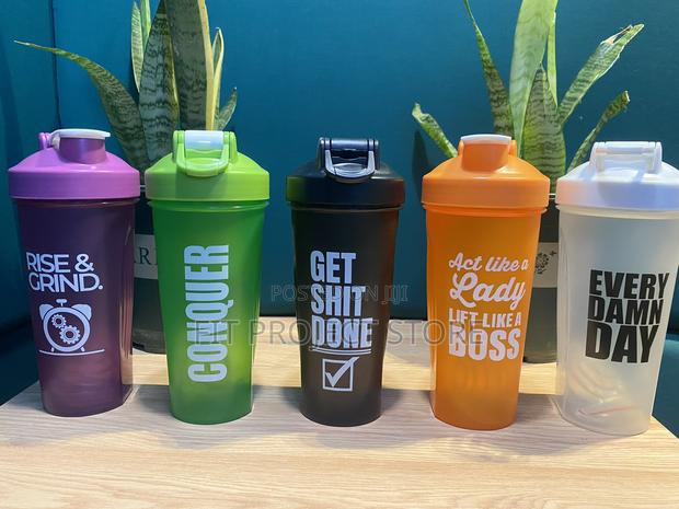 Shaker Bottle · Photo 3