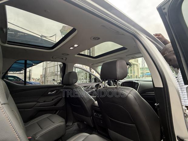 Chevrolet Traverse Premier AWD 2019 Gray