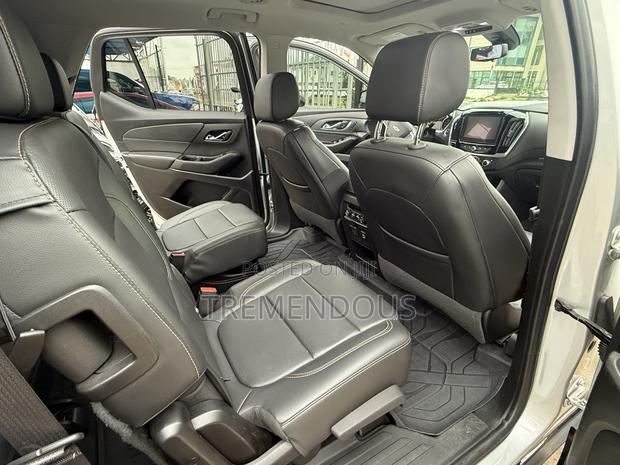 Chevrolet Traverse Premier AWD 2019 Gray