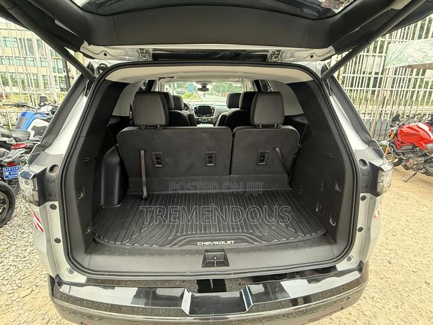 Chevrolet Traverse Premier AWD 2019 Gray