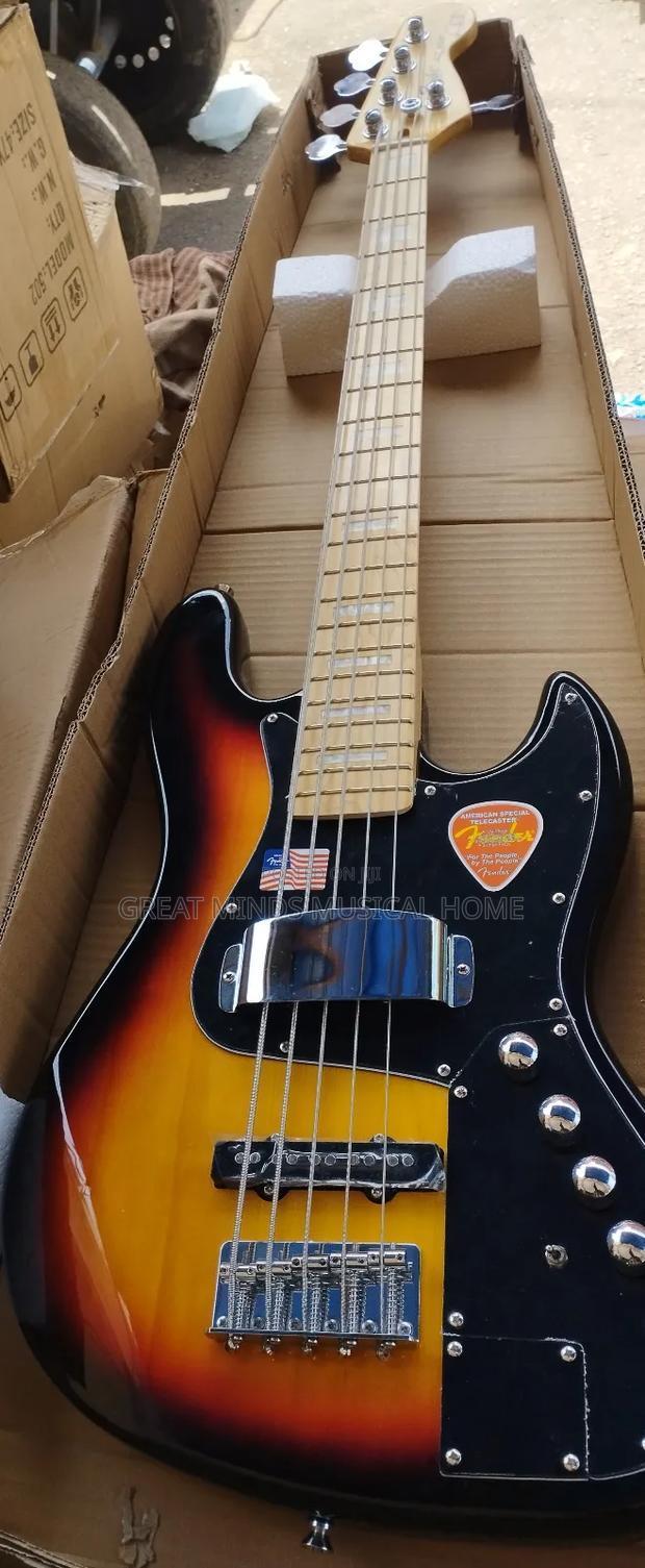 Fender Active Bass Guitar · Photo 3