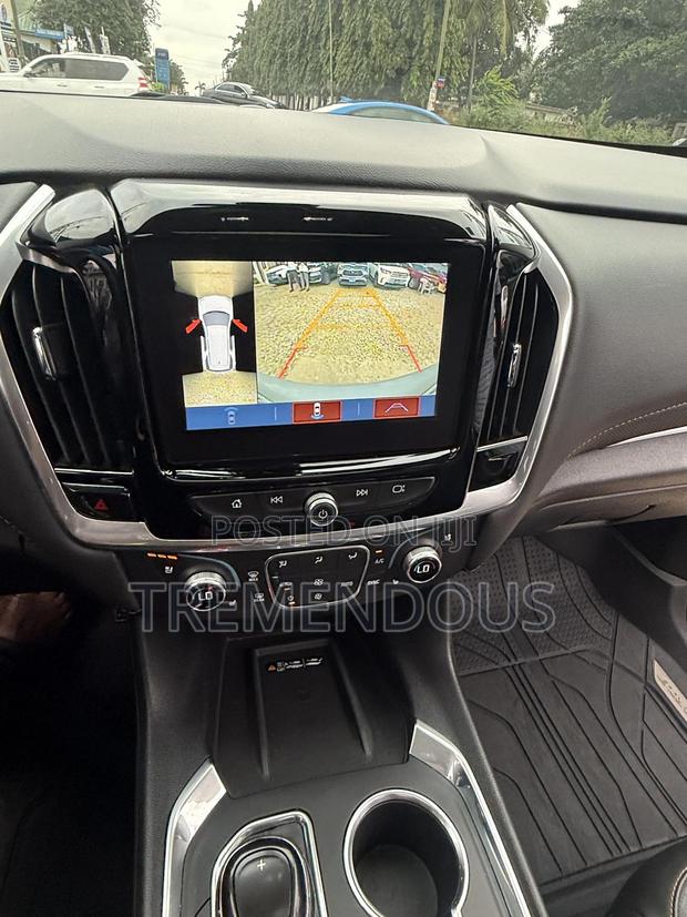 Chevrolet Traverse Premier AWD 2019 Gray