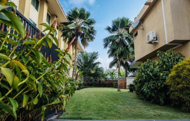 Furnished 4bdrm House in North Ridge for rent · Photo 3