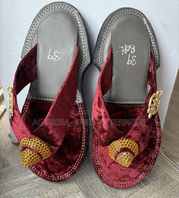 Ghanaian Ahenema Slipper photo 2