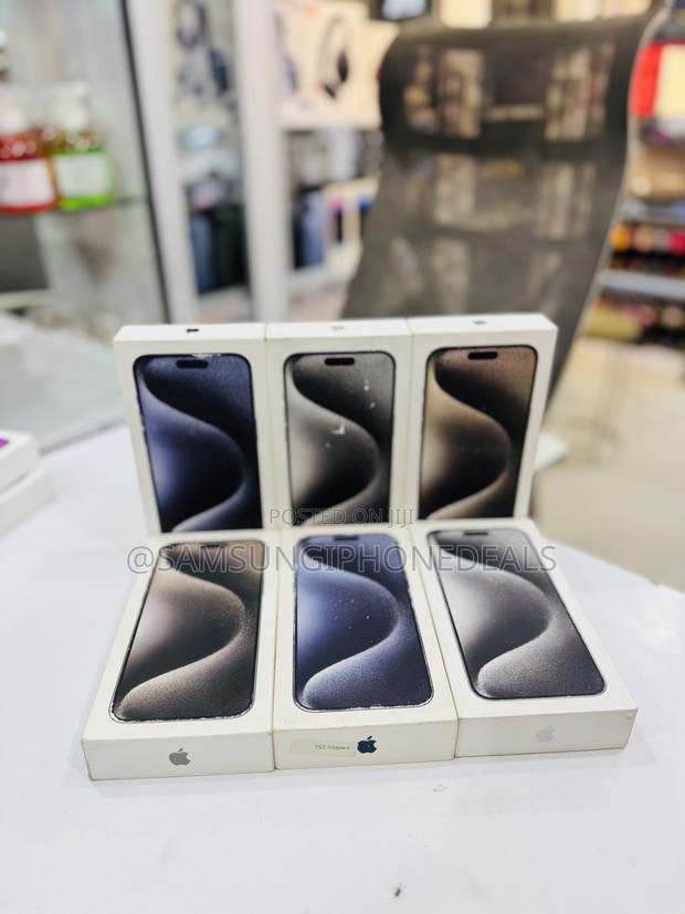 New Apple iPhone 15 Pro Max 1 TB Black