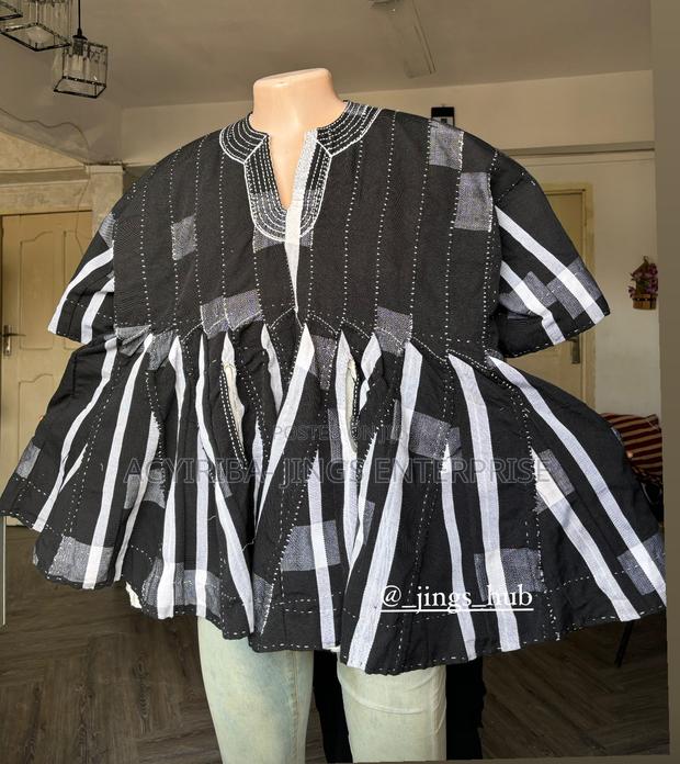 Ghanaian Handmade Smock · Photo 3
