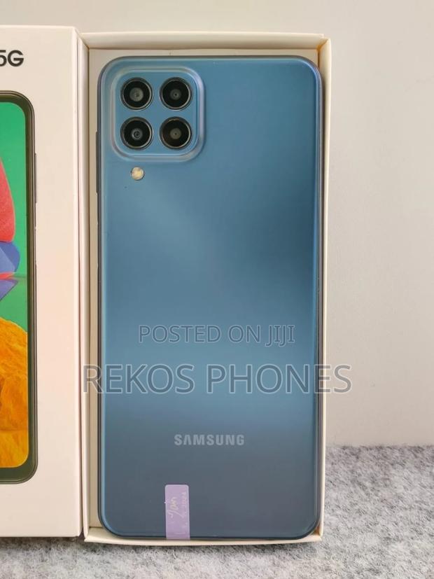 New Samsung Galaxy M33 5G 128 GB Blue photo 3