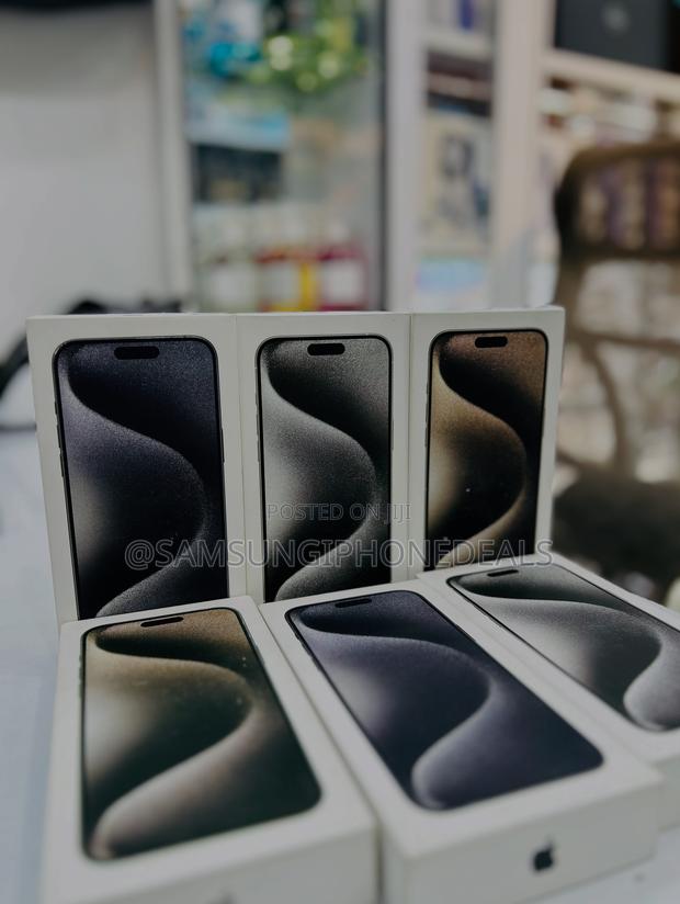 New Apple iPhone 15 Pro Max 1 TB Black photo 2