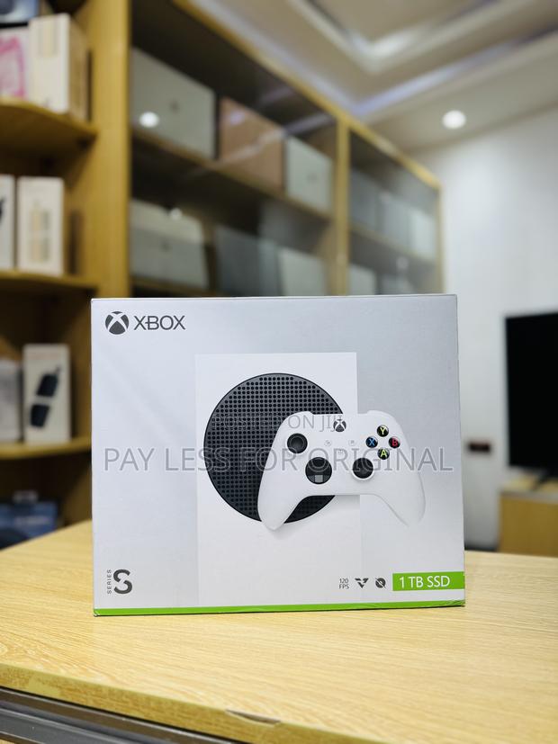 Xbox Series S photo 3