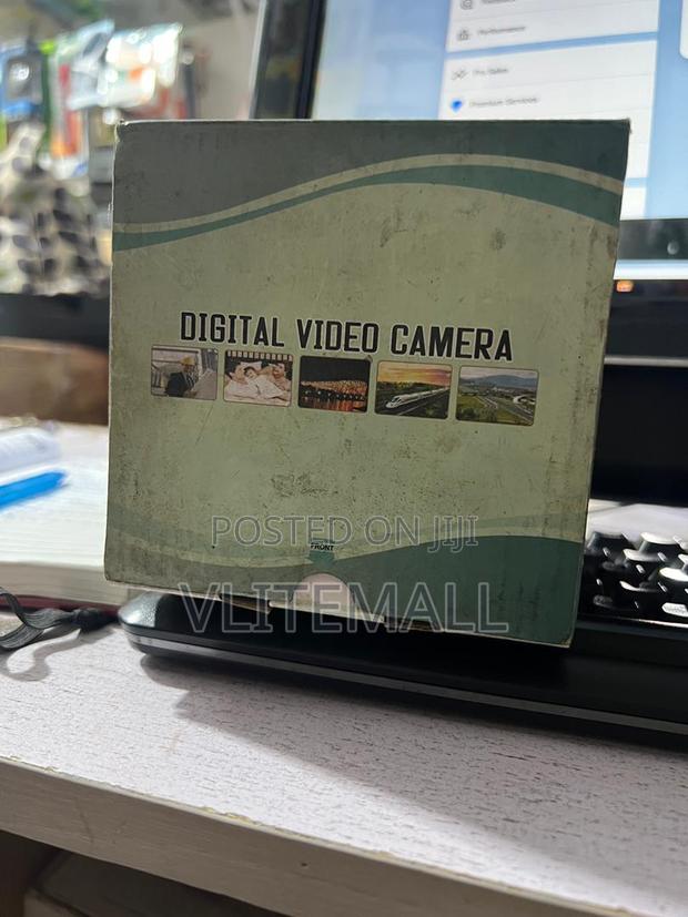 Digital Video Camera · Photo 4