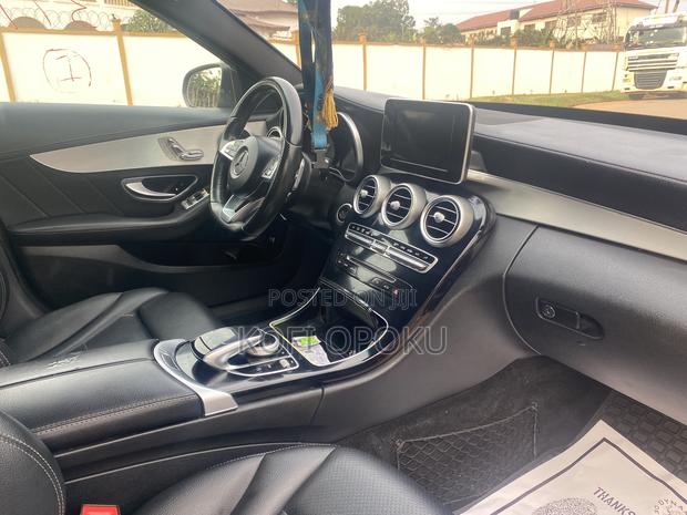 Mercedes-Benz C300 2016 Black