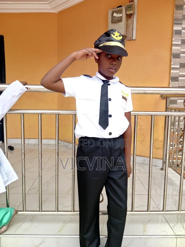 Kids Career Pilot Costume photo 4