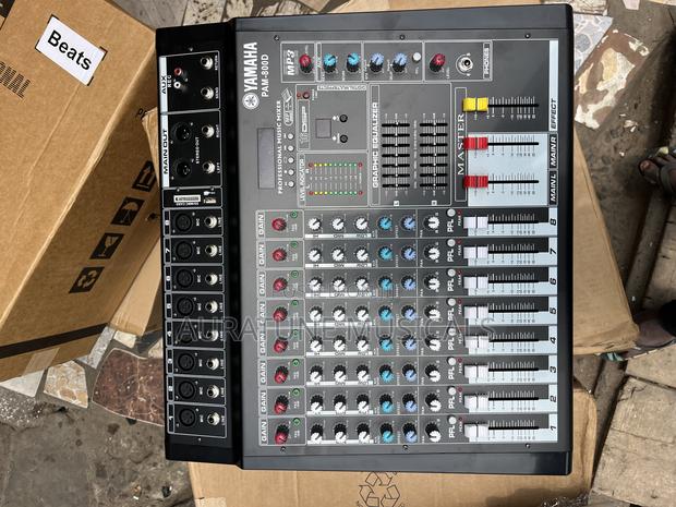 Yamaha 8 Channel Powered Mixer · Photo 4