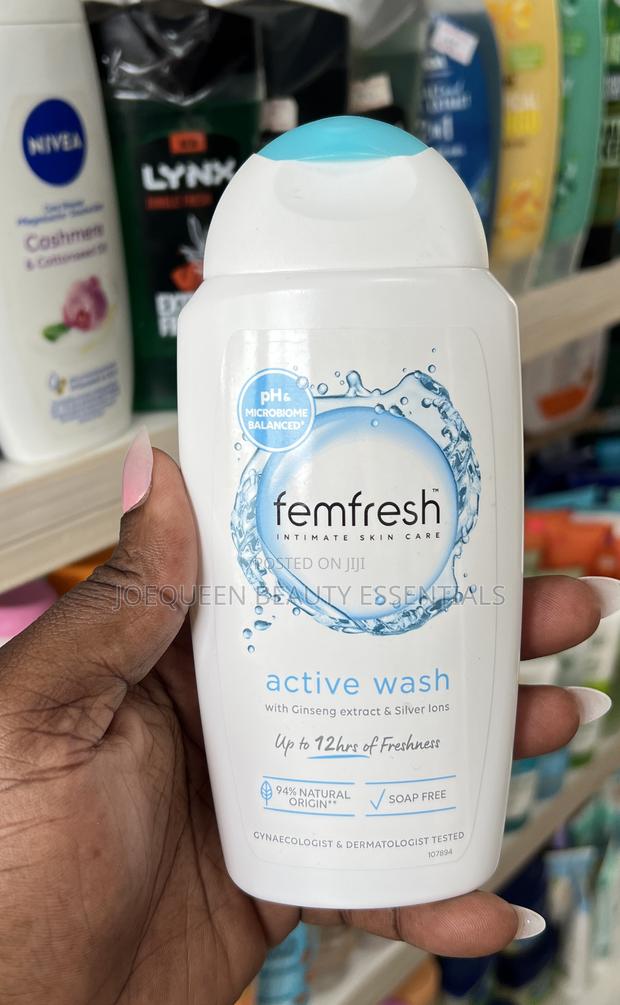 Femfresh Intimate Wash 250ml · Photo 2