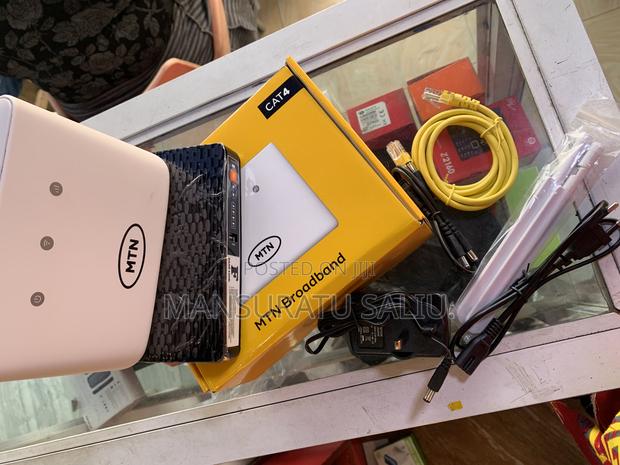 MTN Universal 4g Router Cat 4 With Ups photo 3