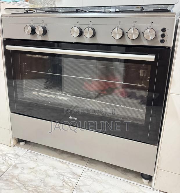 5 Burner Stove With Oven photo 4