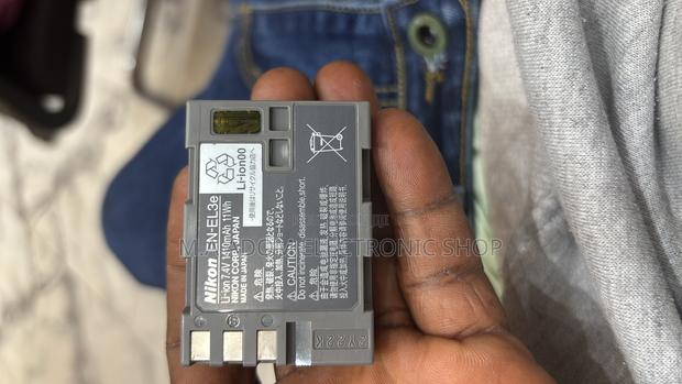 Nikon Battery en -El3e · Photo 2