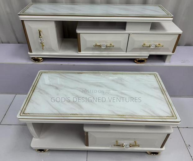Well Polished Center Table With Tv Stand · Photo 2