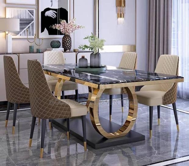 Classic and Quality 6 Seater Dining Set · Photo 2