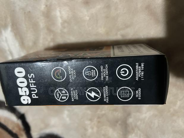 9500 Puffs Vape With Lighter photo 4