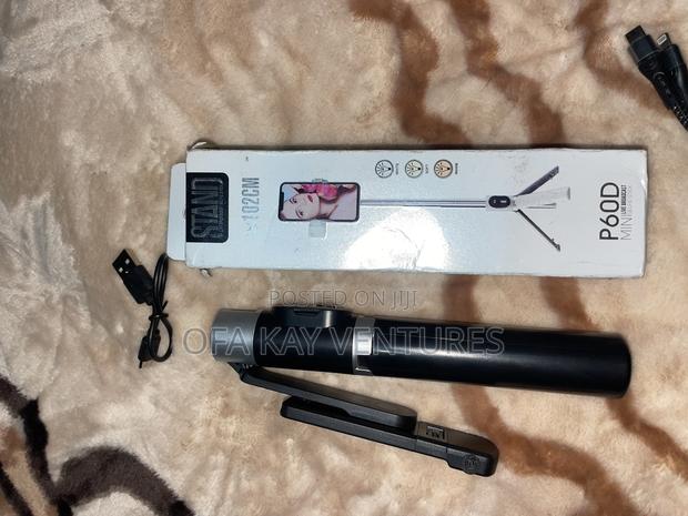 Bluetooth Selfie Stick With Light 3mode photo 2