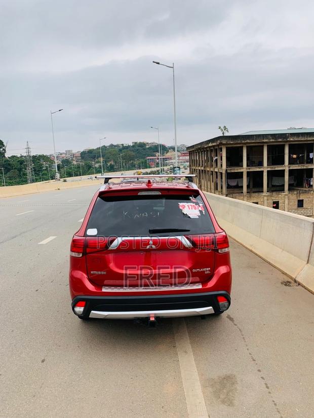 Mitsubishi Outlander SEL FWD 2018 Red