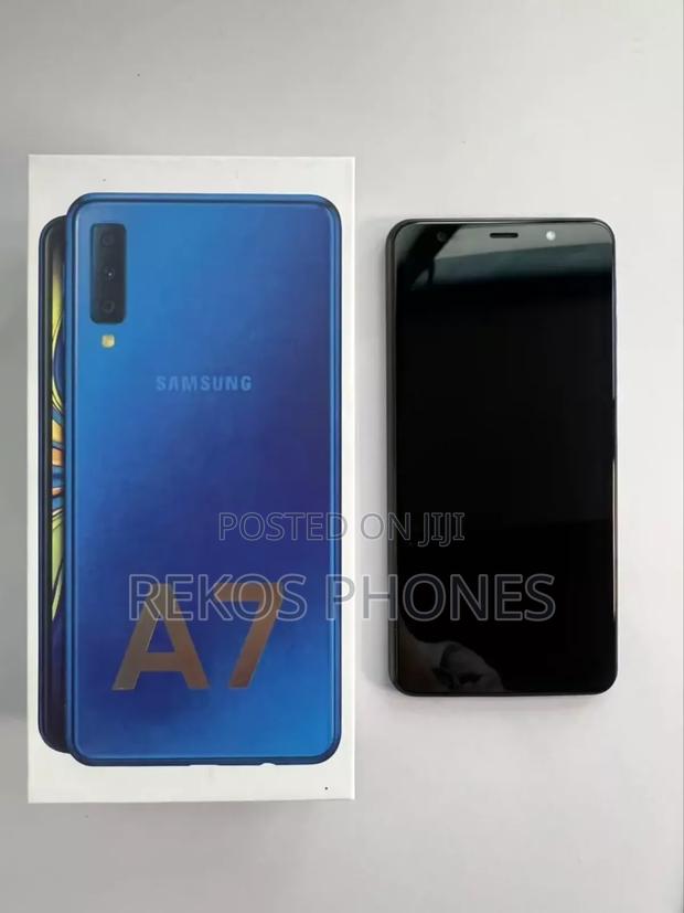 New Samsung Galaxy A7 64 GB Black photo 6