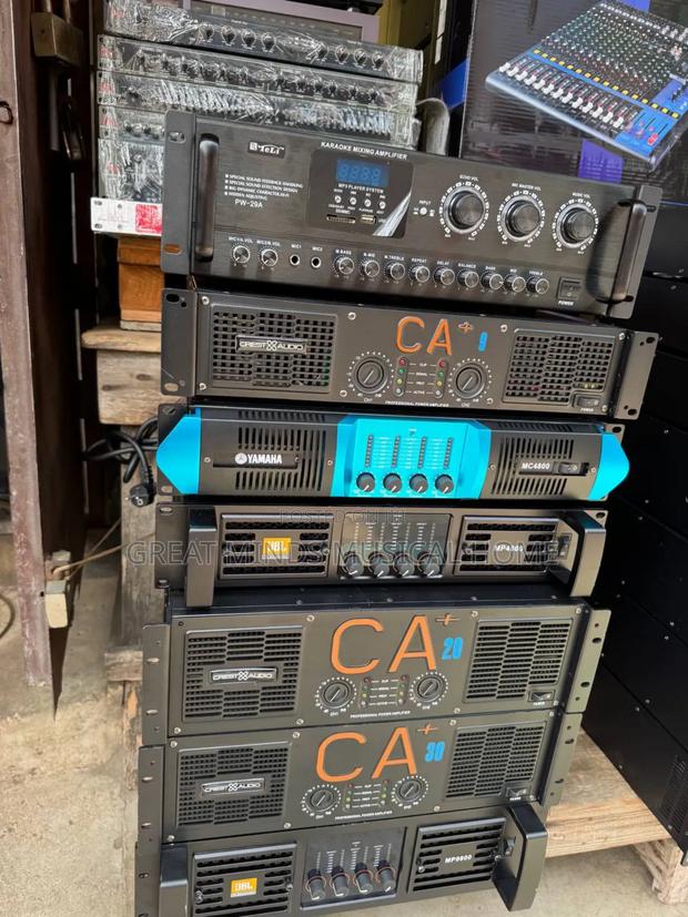 Crest Audio Ca30+ Power Amplifier · Photo 3