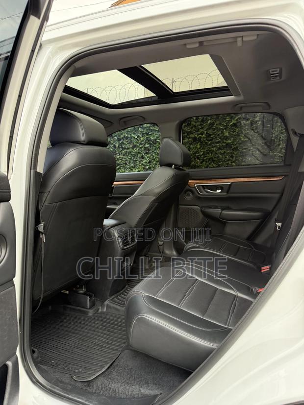 Honda CR-V Touring 2021 White photo 11
