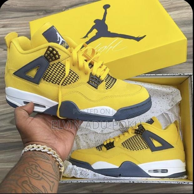 Jordan Air Jordan 4 Retro "Lightning 2021" Sneakers · Photo 4