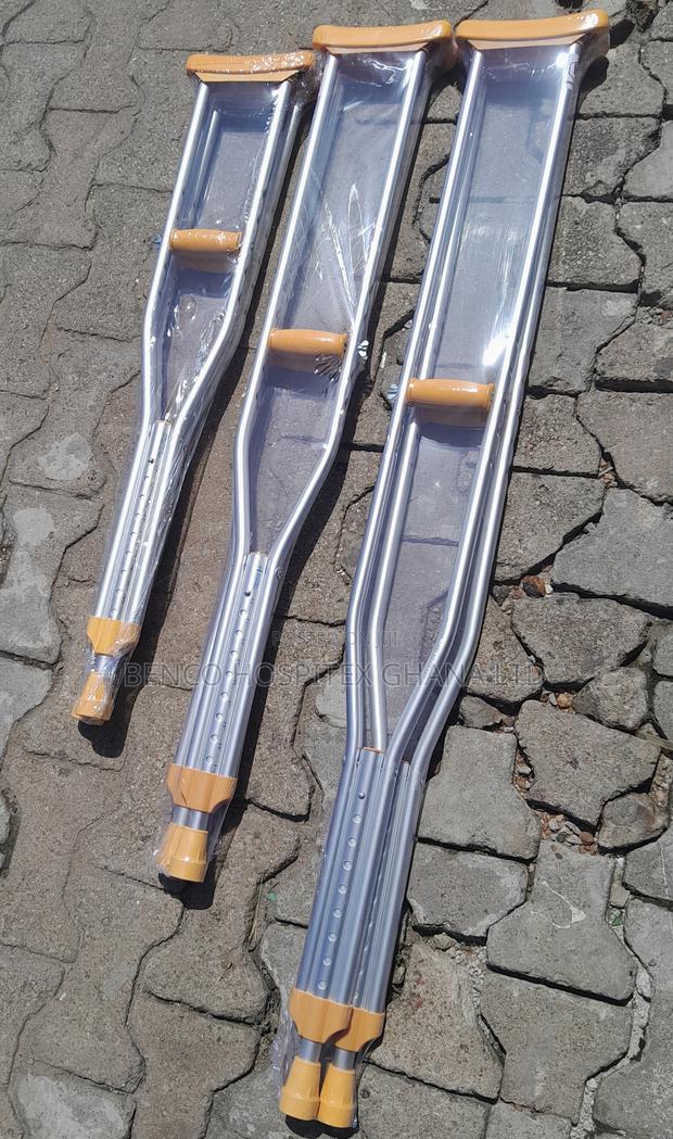 Armpit Crutches (Small) · Photo 4