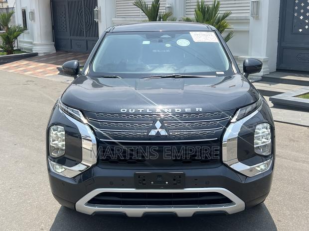 Mitsubishi Outlander SE 2022 Gray