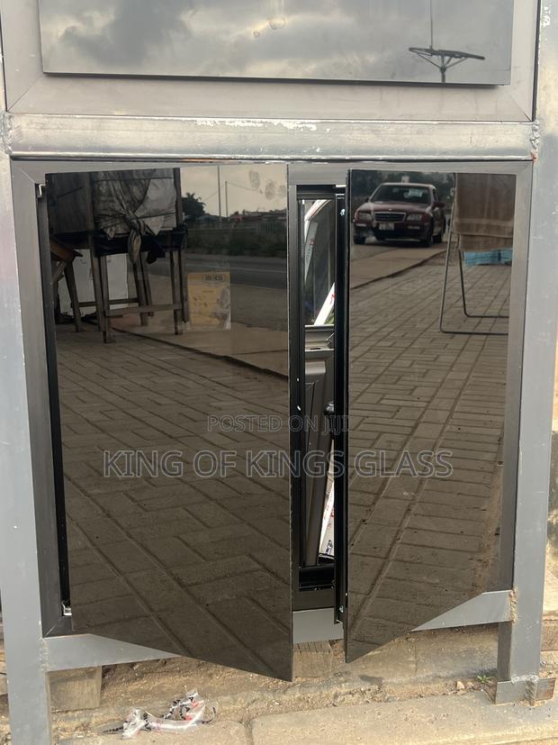 Casement Windows · Photo 3