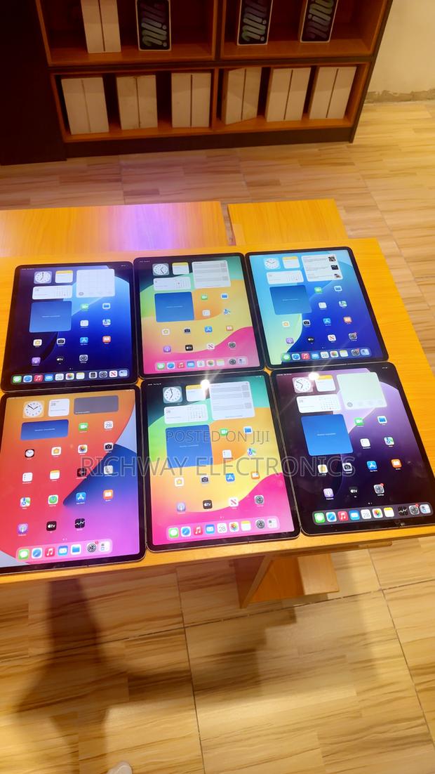 Apple iPad Pro 12.9 (2020) 256 GB Gray