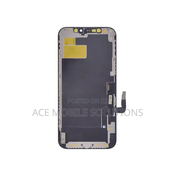 iPhone 12 Screen Replacement · Photo 4