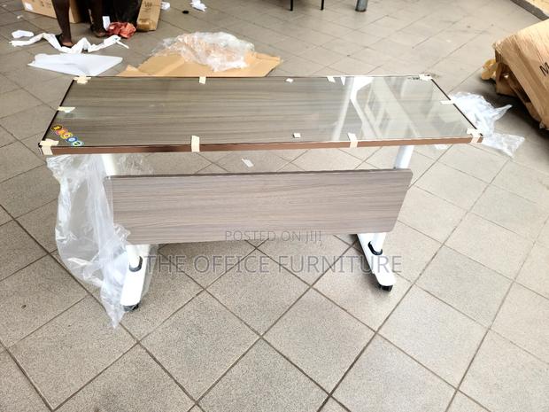 Meeting Table · Photo 4