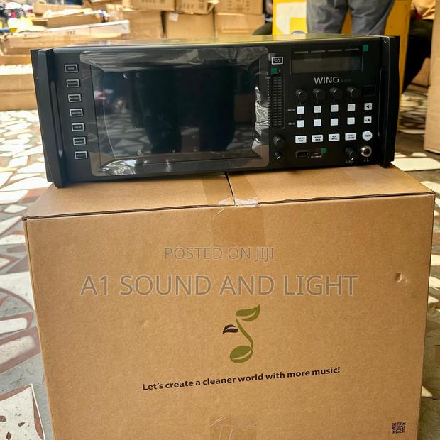 Behringer Wing Rack 48 - Channels Digital Mixer · Photo 4