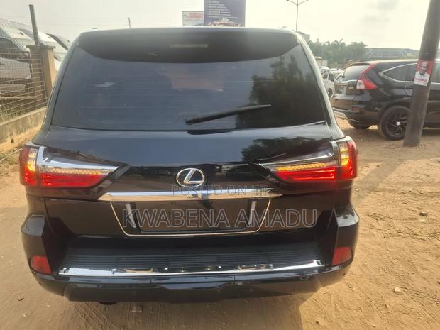 Lexus LX 2015 Black
