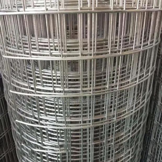 Wire Meshes Of Different Sizes · Photo 2