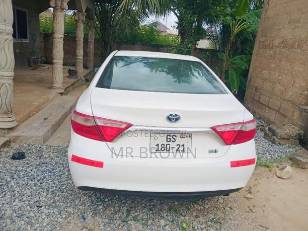 Toyota Camry XLE 4dr Sedan (2.5L 4cyl 6A) 2016 White