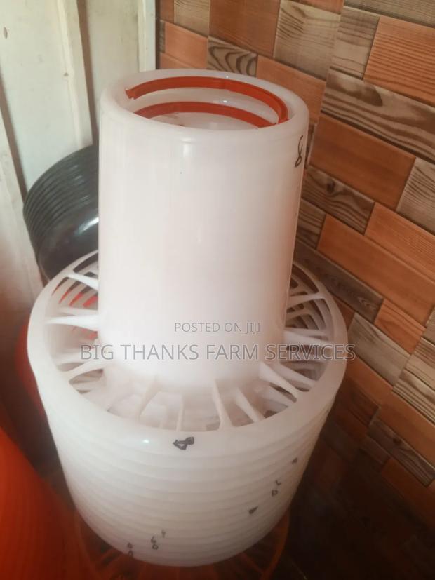 Poultry Feeders · Photo 2